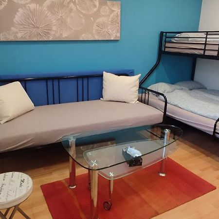 ברטיסלאבה Blue Apartment In City Center, Best Location מראה חיצוני תמונה